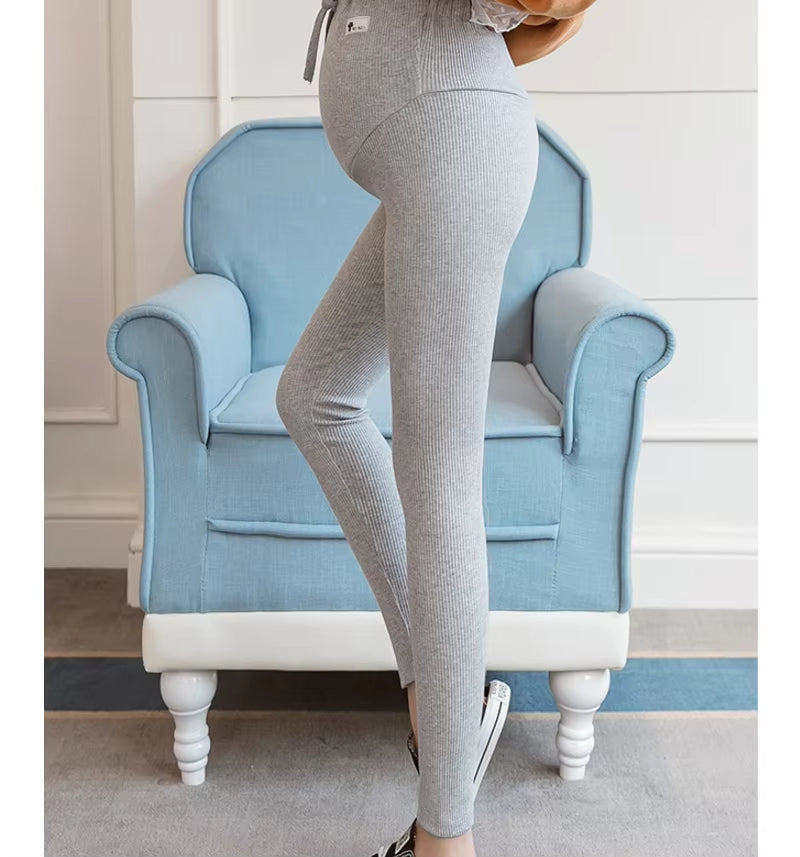 Stylish High-Waist Striped Leggings for Moms-to-Be - Comfortable Maternity Fitness Pants