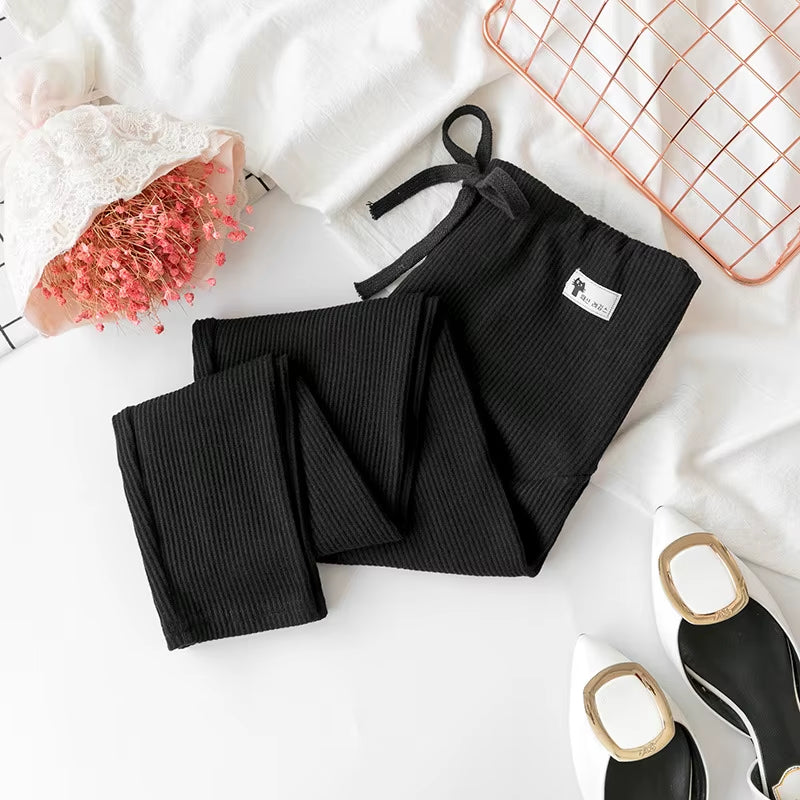 Stylish High-Waist Striped Leggings for Moms-to-Be - Comfortable Maternity Fitness Pants